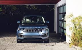 2019 Range Rover P400e Plug In Hybrid Luxury Ev Gets Its Price Slashgear