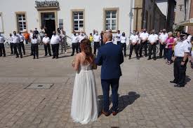 Maybe you would like to learn more about one of these? Hochzeitsglocken Bei Der Feuerwehr Speyer Kurier Kurpfalzer Allgemeine Zeitung