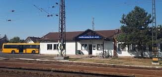 Jelentőségét a trianoni békeszerződés előtt az adta. Mezokeresztes Mezonyarad Vasutallomas Wikiwand