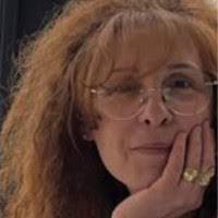 Beatriz Vincent's Instagram, Twitter & Facebook