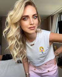 Chiara Ferragni On Instagram It S My Birthday Tomorrow Wearing All Chiaraferragnicollection In 2020 Fashion Chiara Ferragni Style Chiara Ferragni