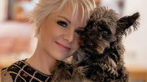 Eva Weiner's Instagram, Twitter & Facebook