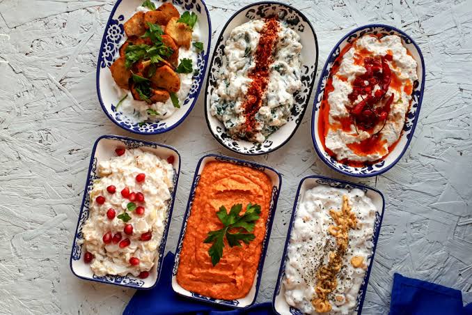 İri ipek pul biber ile meze ve ezme