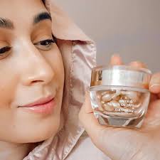 Novage Nutri6 Facial Oil Capsules 🔎 32631 انتہائی نریشنگ سکن آئل کیپسولز  آپکے فیس،گردن اور گردن کے نیچے کے حصے کے لیے سکن میں بہت آسانی سے جذب  ہوجاتے ہیں اس میں