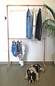 Double Pont Porte Vetements Vetement Tuyaux De Cuivre Daycare Home Day Care Em 2020 Araras De Roupas Loja Decoracao Movel De Tubo De Pvc