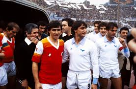In una graduatoria stilata dal guerin sportivo sui migliori 100 stemmi delle squadre di calcio a livello mondiale, il logo del torino degli anni '80 è. La Top 5 Delle Maglie Della Roma