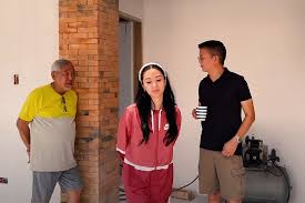 She reveals that her mother would always scold her as a kid when she took to their walls at home for her. Time Heals Everything Heart Beams As Chiz And Her Father Finally Get Along Filipino News