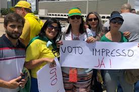 Novamente, em pronunciamento no palácio do planalto, jair bolsonaro levantou a bandeira do voto impresso como se solução fosse para o brasil. Apoiadores De Bolsonaro Fazem Protesto Pelo Voto Impresso Na Esplanada Politica Ultimas Noticias Em Fortaleza E Ceara O Povo