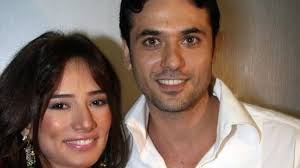 Ezz was born and raised in maadi, cairo. Ø¨Ø¹Ø¯ ØµÙ…Øª Ø³Ù†ÙˆØ§Øª Ø²ÙŠÙ†Ø© ØªÙƒØ´Ù Ø£Ø³Ø±Ø§Ø±Ø§ Ø¹Ù† Ø¹Ù„Ø§Ù‚ØªÙ‡Ø§ Ø¨Ø£Ø­Ù…Ø¯ Ø¹Ø²