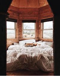 Cozy Sleeping Nook This Is What Heaven Looks Like On A Rainy Day Http Ift Tt 2eb8kct Luxurious Bedrooms Tiny Bedroom Cozy House