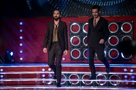 Colapesce e dimartino cantano sul palco dell'ariston il brano 'musica leggerissima' in gara al festival di sanremo 2021. Hxw5uasrmeg9vm