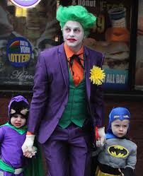 Neil patrick harris may be famous for acting, but his family with husband david burtka and their two children harper and gideon is known for sporting the best halloween costumes! Neil Patrick Harris In Disguised Joker Halloween Costume The Sugar Styles All About Women S Fashion In 2020 2021