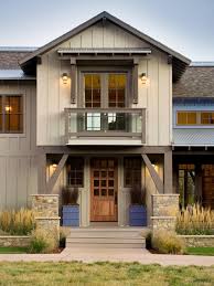 Ranch Style Home Front Porch And Second Story Balcony House With Balcony Ranch Style Home House Designs Exterior