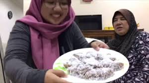 Tepung gandum, garam, dan air kapur di gaul bersama. Kuih Tepung Kapur Youtube