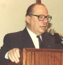 Condena de Livraga, líder de Nueva Acrópolis, por posesión de un revólver  (web de Pepe Rodríguez)