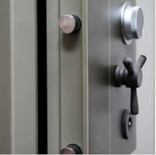 Brankas chubb cobra elite t.75cm tahan apirp6.250.000: Service Brankas Lemari Besi Murah 02188950987 081280873788 0817186878