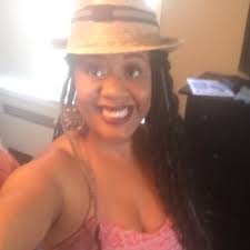 Maryam Dennis's Instagram, Twitter & Facebook