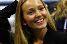 Ο 32χρονος σέρβος είχε μια πρωτότυπη ιδέα προκειμένου να περάσει ευχάριστα το χρόνο του μέσα στο σπίτι. Tzokobits Nadal Oi Agaphmenes Toys Kai Ta Xlidata Spitia Se Maiami Kai Magiorka Fwto H Apopsh