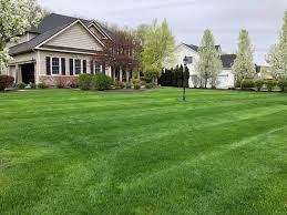 There is always an argument about who is going to take care with a lawn and landscaping, tenants and landlords enter a gray area that can be very confusing for both parties. Lawn And Landscaping Services Clifton Park Jp S Cutting Edge