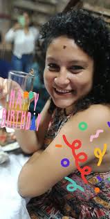 Hoy nuestro saludo especial es para la Seño: Maria Teresa Cano Santos, esta  de cumpleaños. Sus hijos, su esposo El profesor Alex Valenzuela, familiares  y amigos, le desean un feliz cumpleaños. Hasta