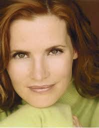 Kara Dexter's Instagram, Twitter & Facebook