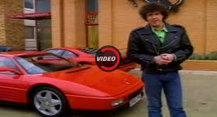 Jeremy clarkson has issued an 'apology' to will young after the pop idol singer accused the grand tour of homophobia. Watch A Young Jeremy Clarkson Review The Ferrari 348 Carscoops