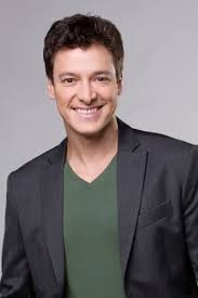 Ele é o responsável pelo comando do programa o melhor do brasil, na record, desde 2008. Rodrigo Faro Movies Age Biography