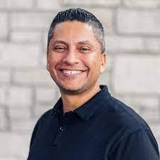 Tim Loar's Instagram, Twitter & Facebook