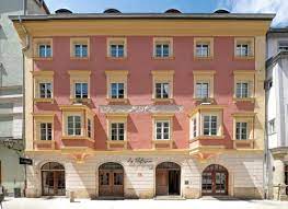 The exact savings will depend on the nature of your travel. Altstadthotel Der Patrizier Regensburg Updated 2021 Prices