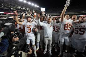 Texas, Texas State meet for first time since 1930 — KXAN Austin