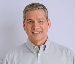 Dennis Roldan's Instagram, Twitter & Facebook