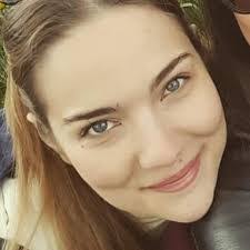 Deborah Ferreira's Instagram, Twitter & Facebook