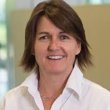 Elizabeth Albee's Instagram, Twitter & Facebook