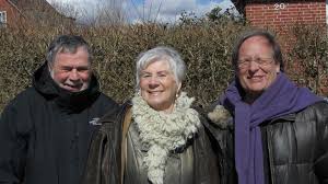 Er war bis 2012 lehrstuhlinhaber für radiologie und mikrotherapie an der universität witten/herdecke und gilt als „vater der mikrotherapie. Hanne Und Peter Beim Dreh Zdfmediathek