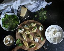 Fill Each Pasta Shell With Ricotta Cheese Spinach And Basil Conchiglioni Recipe Favorite Pasta Recipes Stuffed Pasta Shells