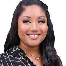 Naomi Harrington's Instagram, Twitter & Facebook