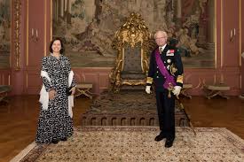 I den svenska medeltidshistorien är en ständigt återkommande tvistefråga vem som egentligen valde den svenske kungen: Kung Carl Xvi Gustaf Tog Emot Portugals Ambassador I Hogtidlig Audiens Nyheter Ambassaden Portugals Ambassad I Sverige
