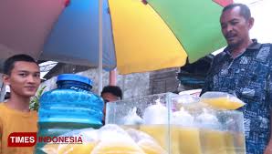 Pada awalnya saya tidak percaya manfaat atau khasiat air tebu (sari tebu) bagi penderita penyakit kolesterol tinggi, ataupun penyakit lain ternyata kandungan air tebu itu berbeda dengan gula pasir. Primadona Buka Puasa Ini Manfaat Air Tebu Untuk Kesehatan Dan Kecantikan Times Indonesia