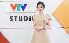 Anh thư vẫn đang rất hoảng loạn khi những hình ảnh thân mật bị tung lên mạng như vậy. Humb W761e0kpm
