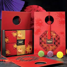 Lễ Hộp Cúc Hoàng Kim