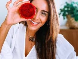 Denise Cardoso's Instagram, Twitter & Facebook