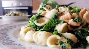 Ricette insalata verza acciughe con foto e procedimento. Orecchiette Con Verza E Acciughe Su Le Ricette Di Lara