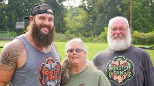 My Son Daughter Is A Wwe Superstar Earns Top Cynopsis Media Honor Wwe Wwe Newsenjoy All Of The Wwe Content With Numedi Wwe Superstars Braun Strowman Superstar