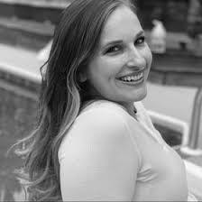 Erin Doss's Instagram, Twitter & Facebook