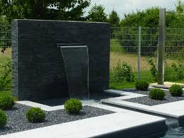 Für alle die in den warmen monaten am liebsten zeit in ihrem garten verbringen, ist ein wasserfall genau das richtige. Wasserfall Selber Bauen Mein Garten Haus Forum Ch Das Haus Und Gartenforum