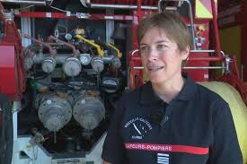 Géraldine Bourgoin: première femme aux commandes d'un centre de secours en  Calédonie