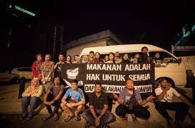 Kolektif memori di jalan panggung. Ngohub We Serve Changemakers