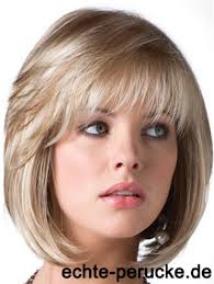 Diese kinnlange lockige frisur rahmt perfekt ihr gesicht und funktioniert am besten frauen mit dünnem lockigem haar. Blonde Bob Perucke Mit Fransen Kinn Lange Straight Style