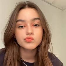 MARY DANIEL (@GfxMary08)