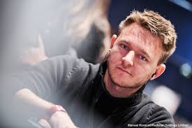 Jack Sinclair geht als Chipleader ins Finale des Eureka Main Event Prag